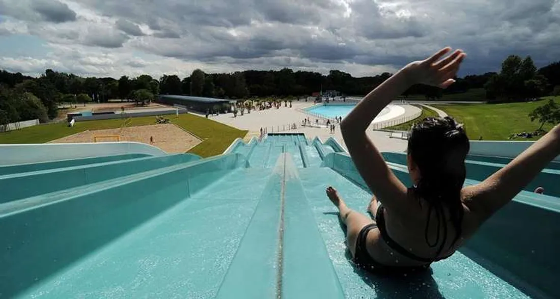 Piscine de l'île de loisirs du Port aux Cerises