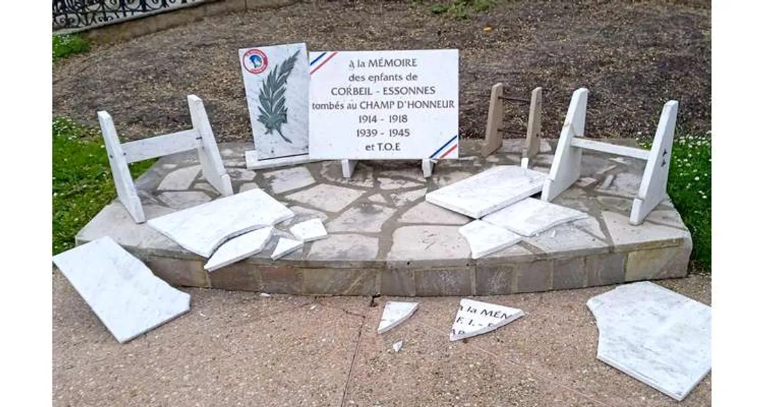 Plaques vandalisées