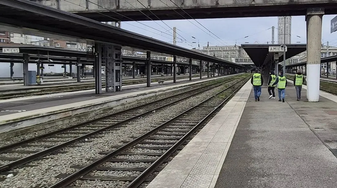 Quai de gare dans les Hauts-de-France