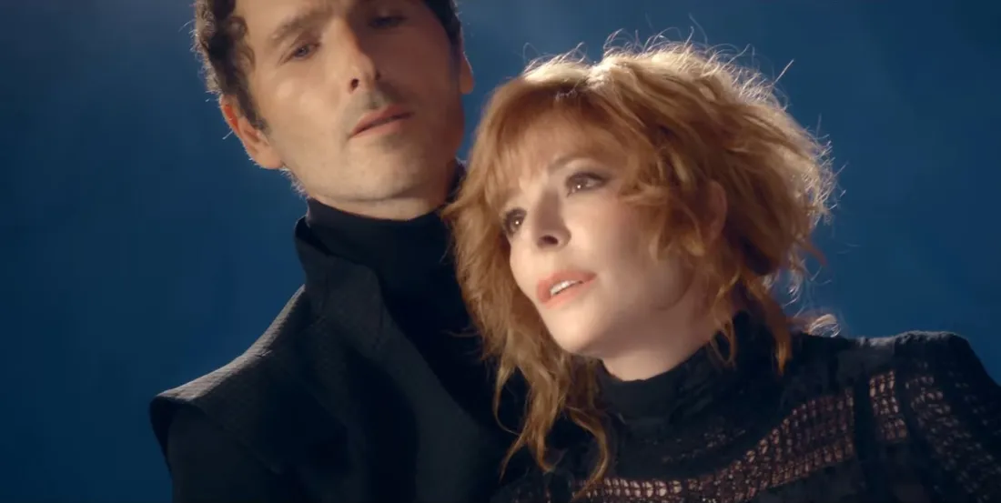Mylène Farmer et Simon Buret dans le clip de Rayon Vert