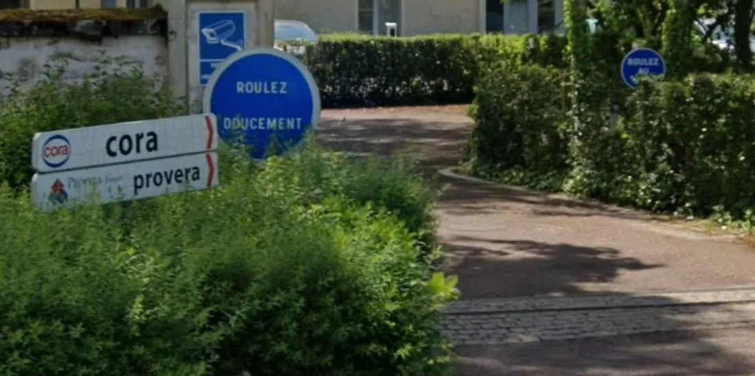 Siège de Cora à Croissy-Beaubourg