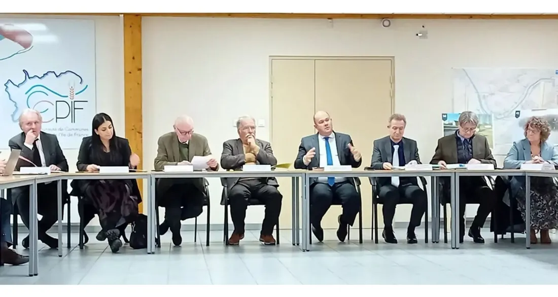 Signature d'un pacte local des solidarités