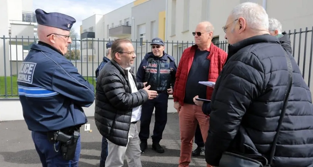 Stationnement rue des Prêtres