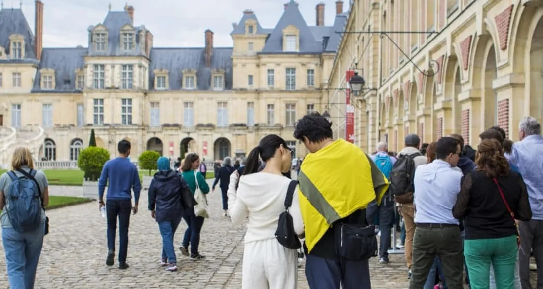 Touristes au château de Fontainebleau