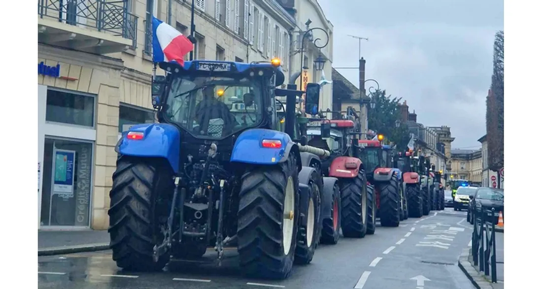 Tracteurs dans le centre-ville de Compiègne