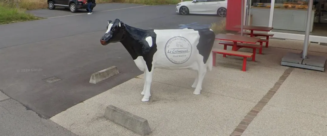 Vache de la boulangerie Victor Florent