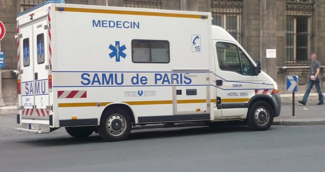 Véhicule du Samu de Paris