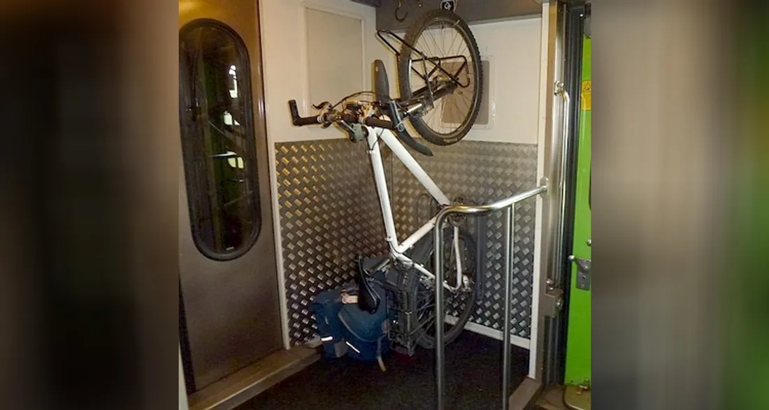 Vélo dans un train