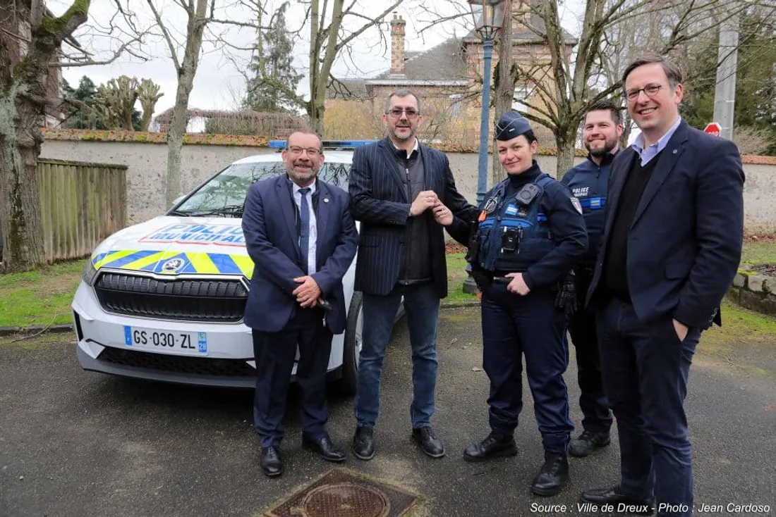 Voiture électrique des policiers de Dreux