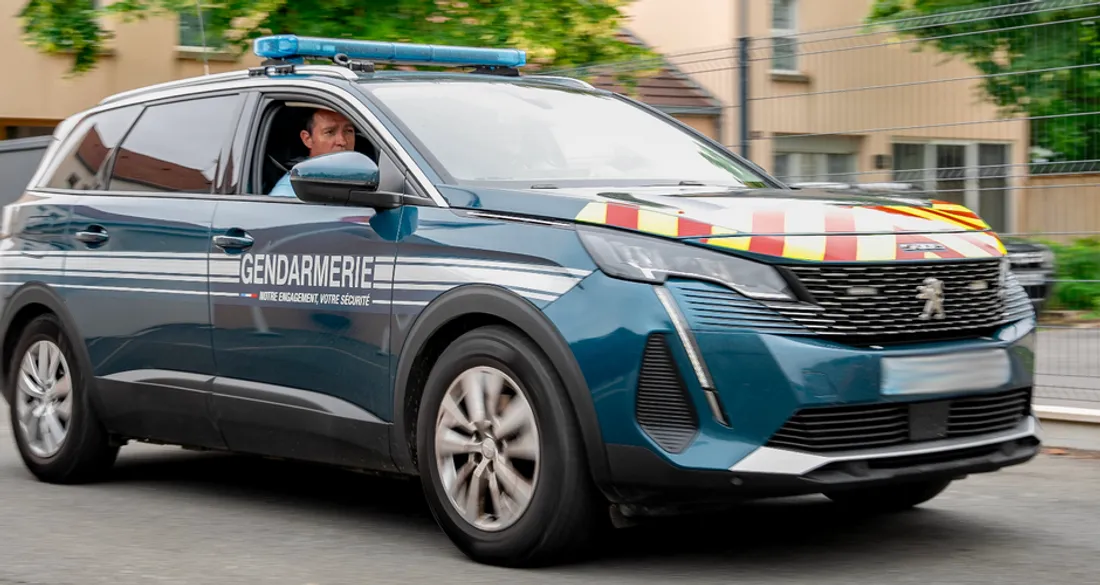 Voiture de gendarmerie