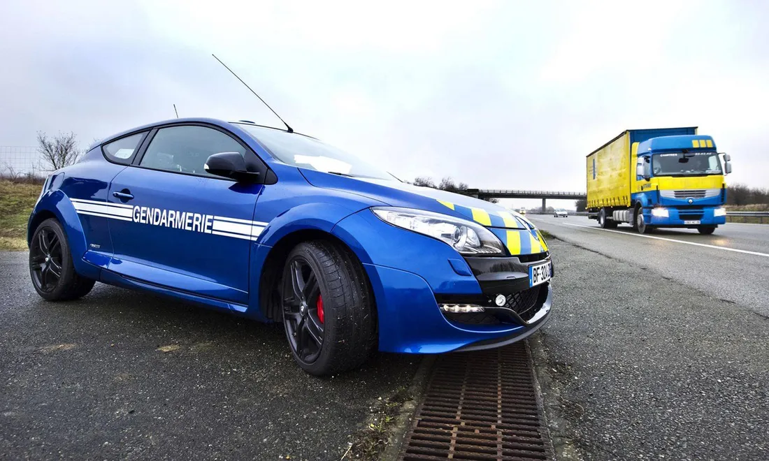 Voiture de gendarmerie