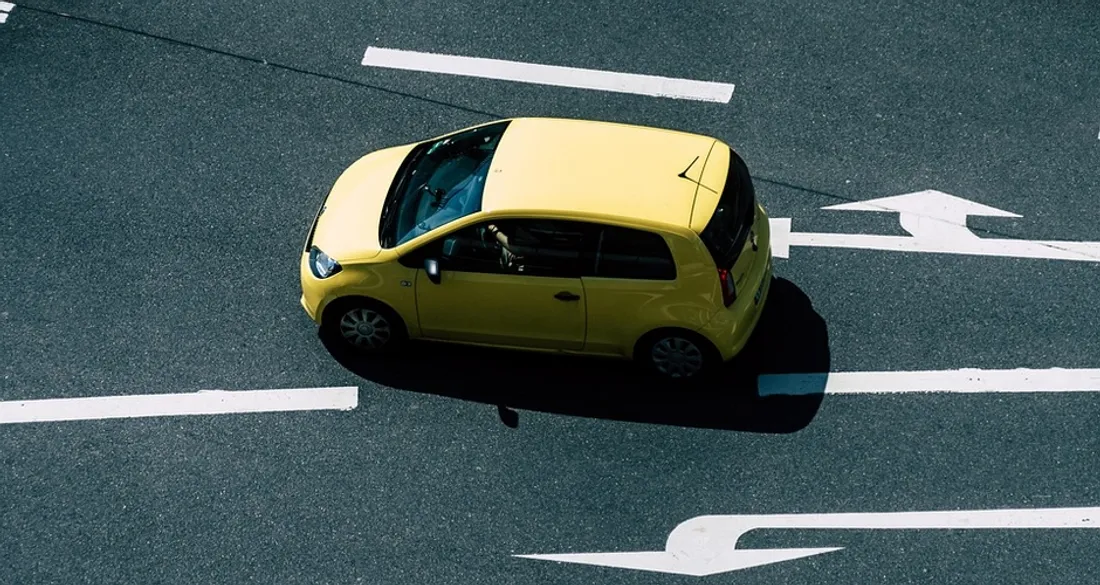 Voiture sur la route