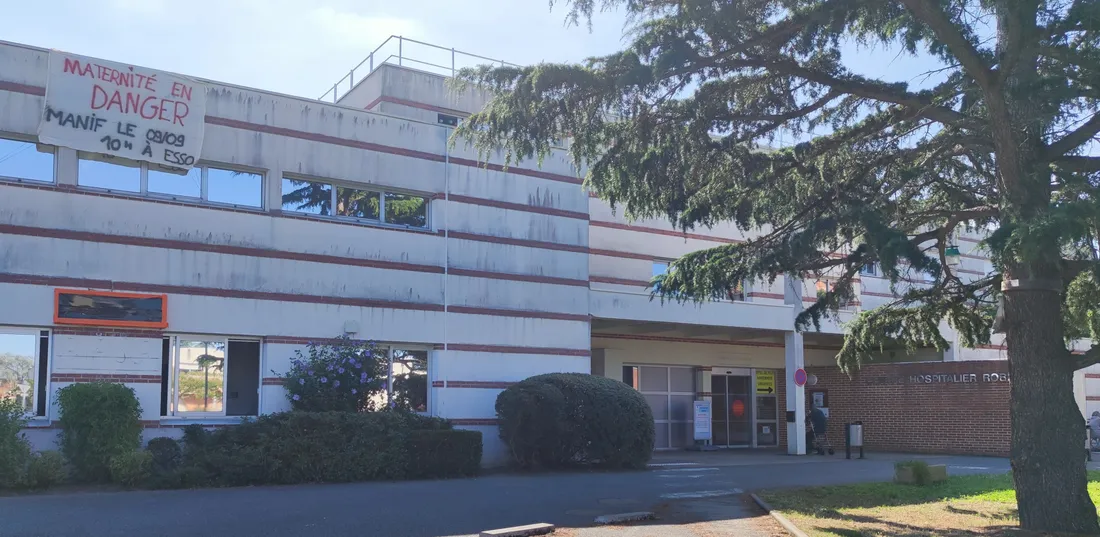 Maternité d'Ancenis (pancarte)