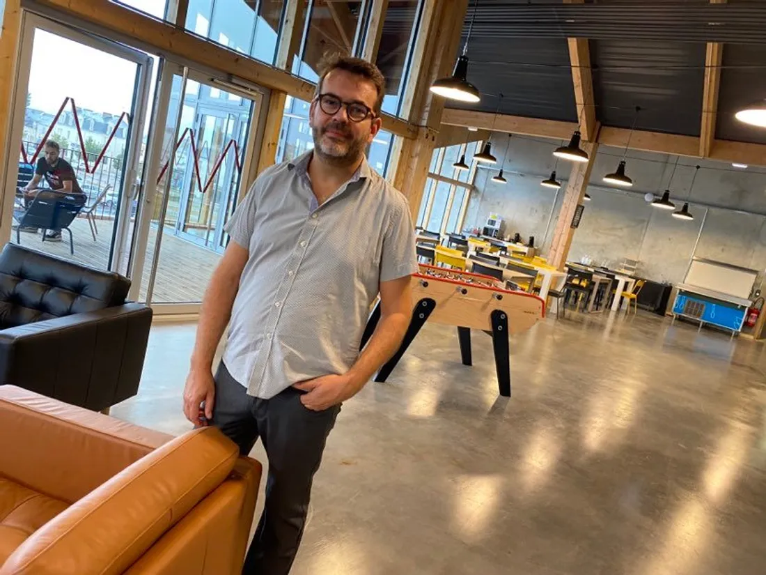 Benoît Bezanet dans le catering du Quai M