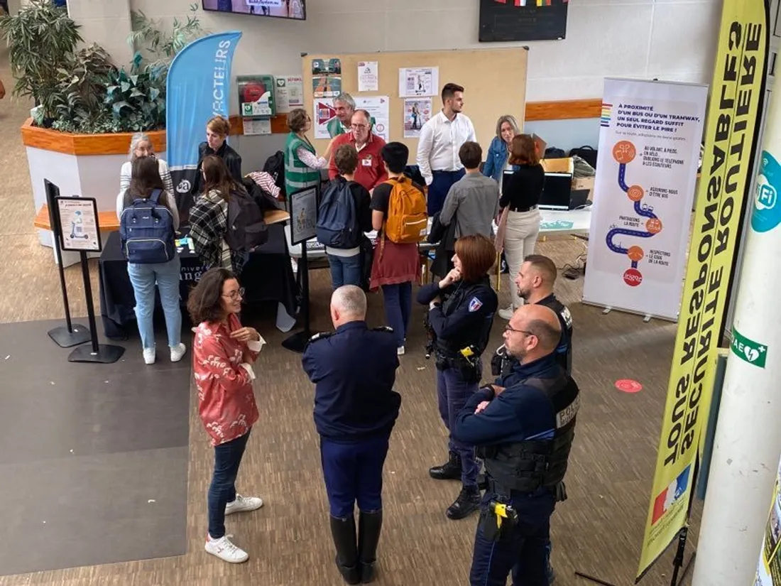 Le stand de sécurité rourière à la fac de lettres d'Angers