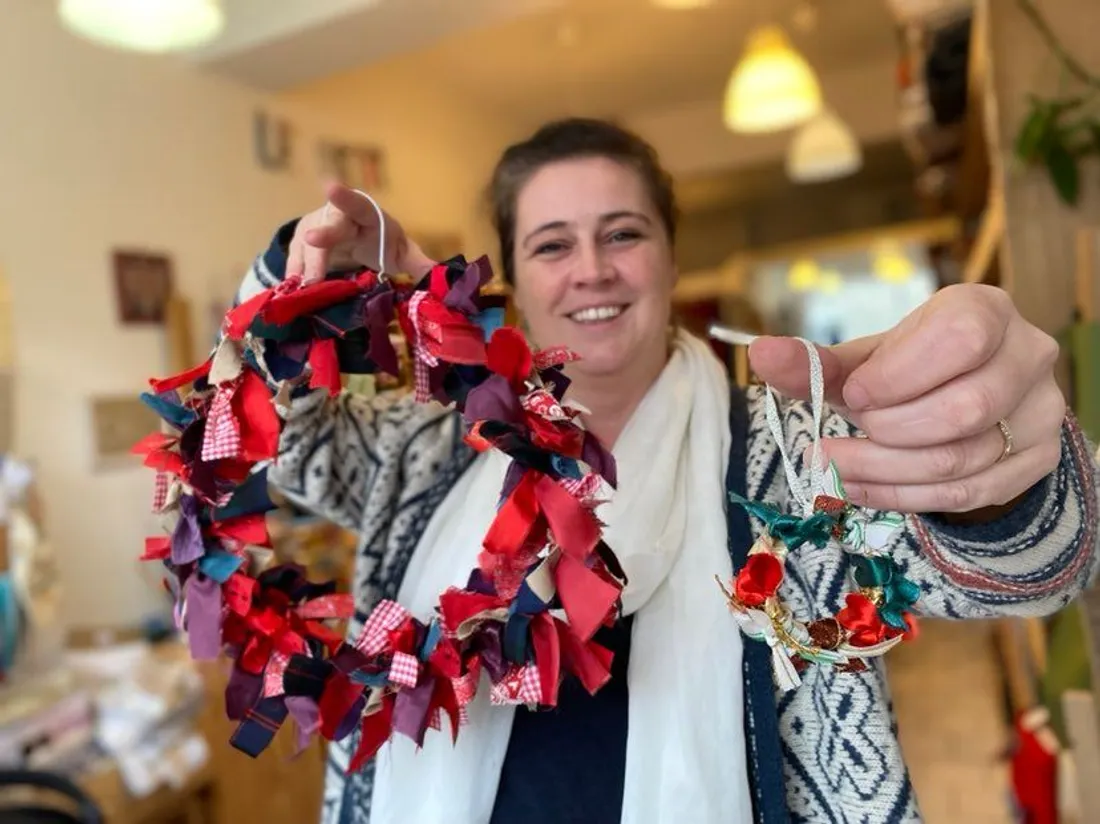 Des couronnes de Noël avec l'association Au petit grenier à Nantes