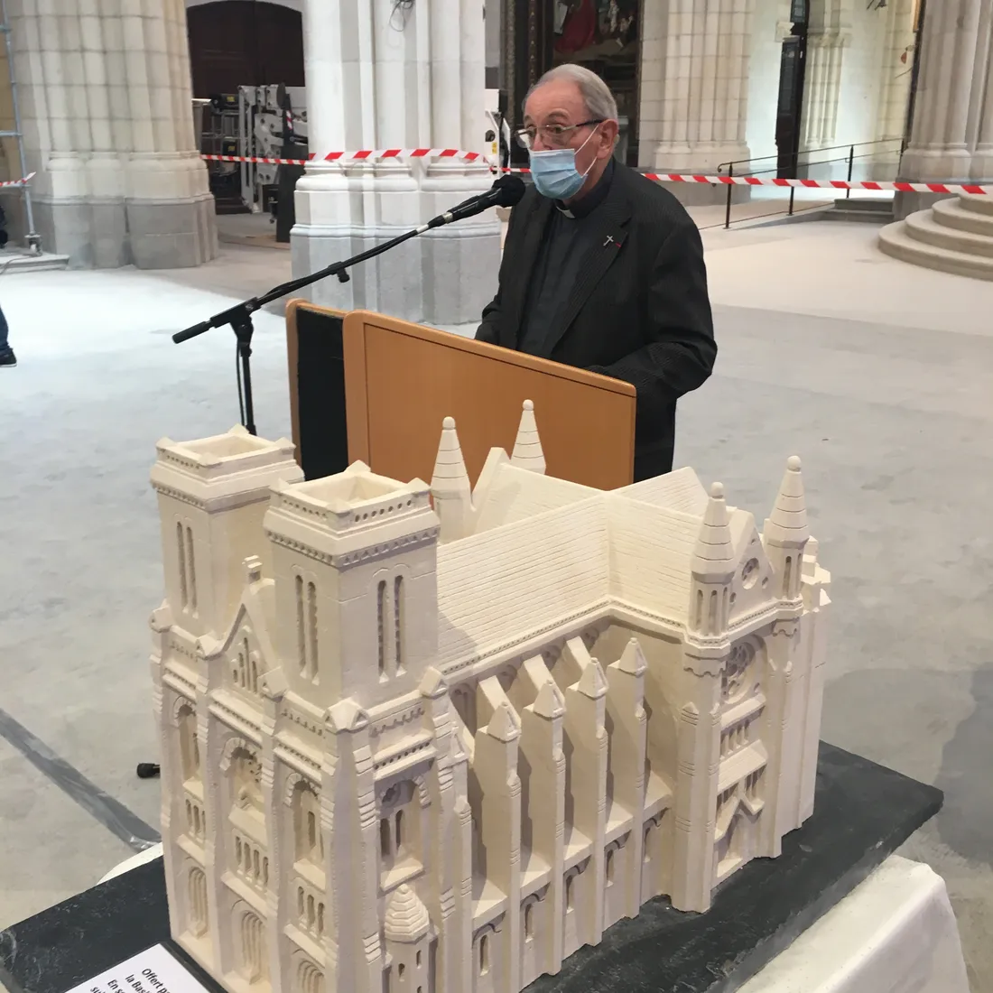 Basilique Saint Donatien de Nantes (curé)