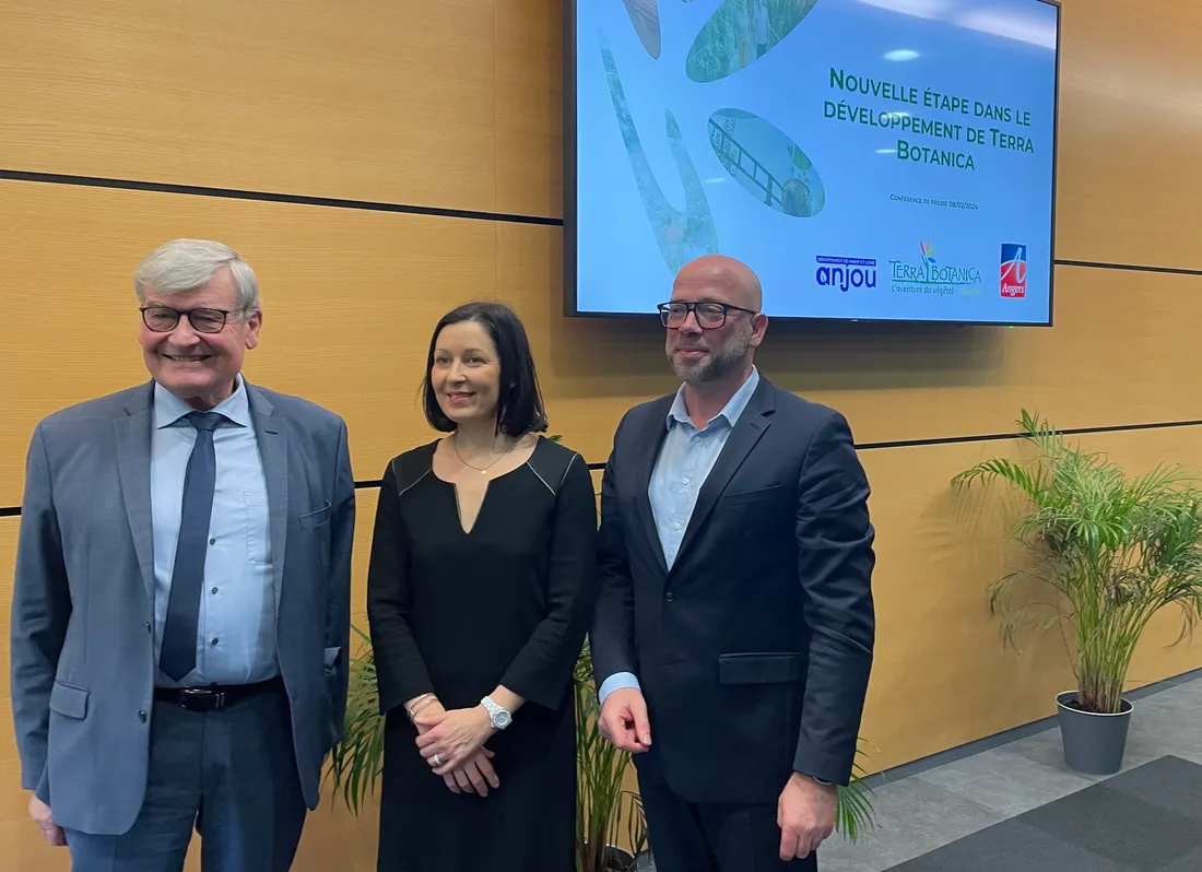 Le maire d'Angers, la présidente du Département de Maine-et-Loire et le directeur de Terra Botanica