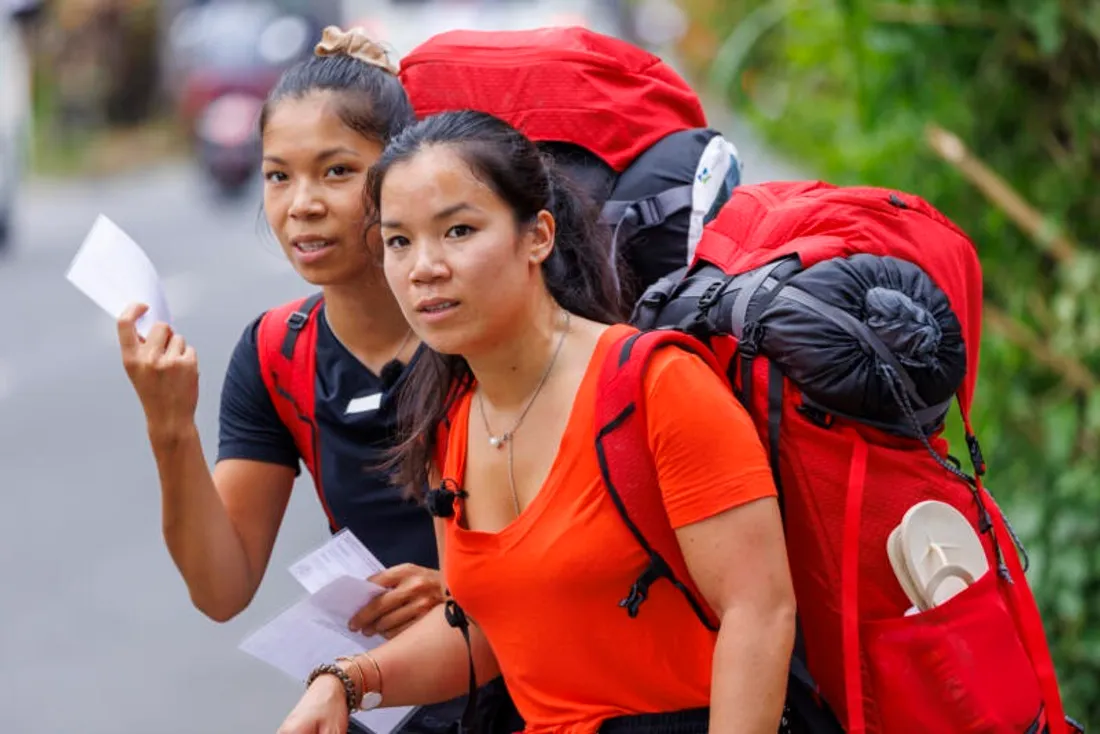 Les deux soeurs Inès et Lola, originaires de Nesmy, participent à l'aventure Pékin Express sur M6.