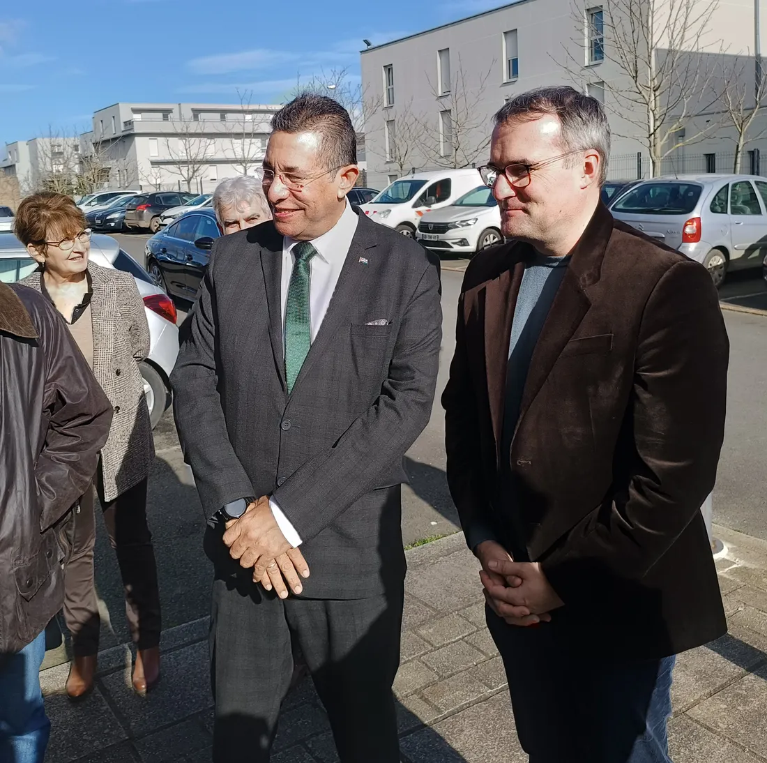 L'ambassadeur de Cuba en France, avec Vincent Le Meaux