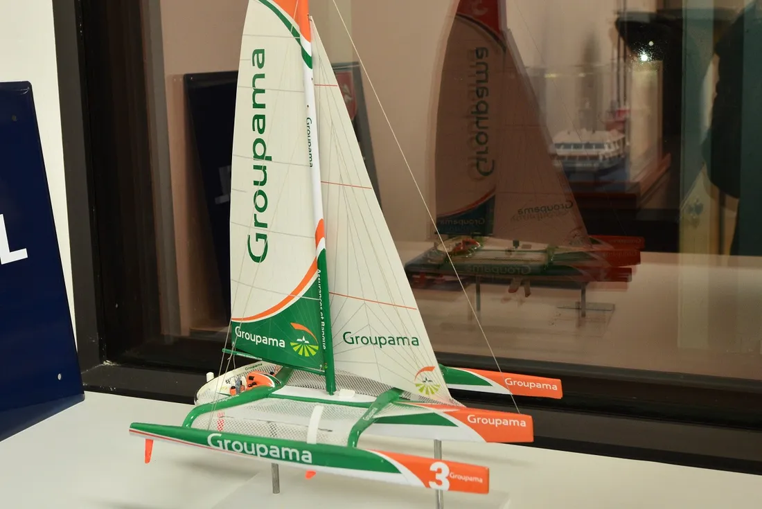 Multiplast plaquette Groupama