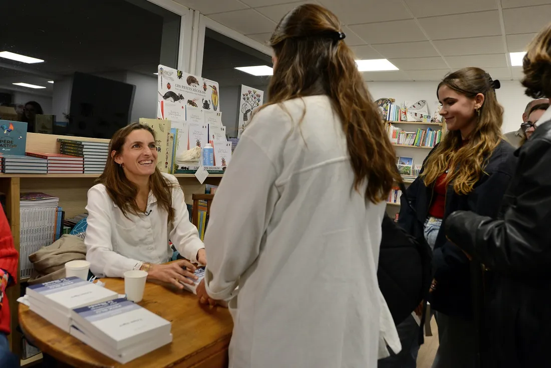 Neige Sinno en dédicaces