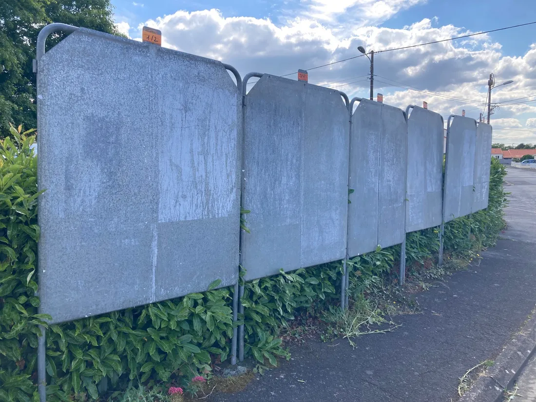 Panneaux électoraux vierges