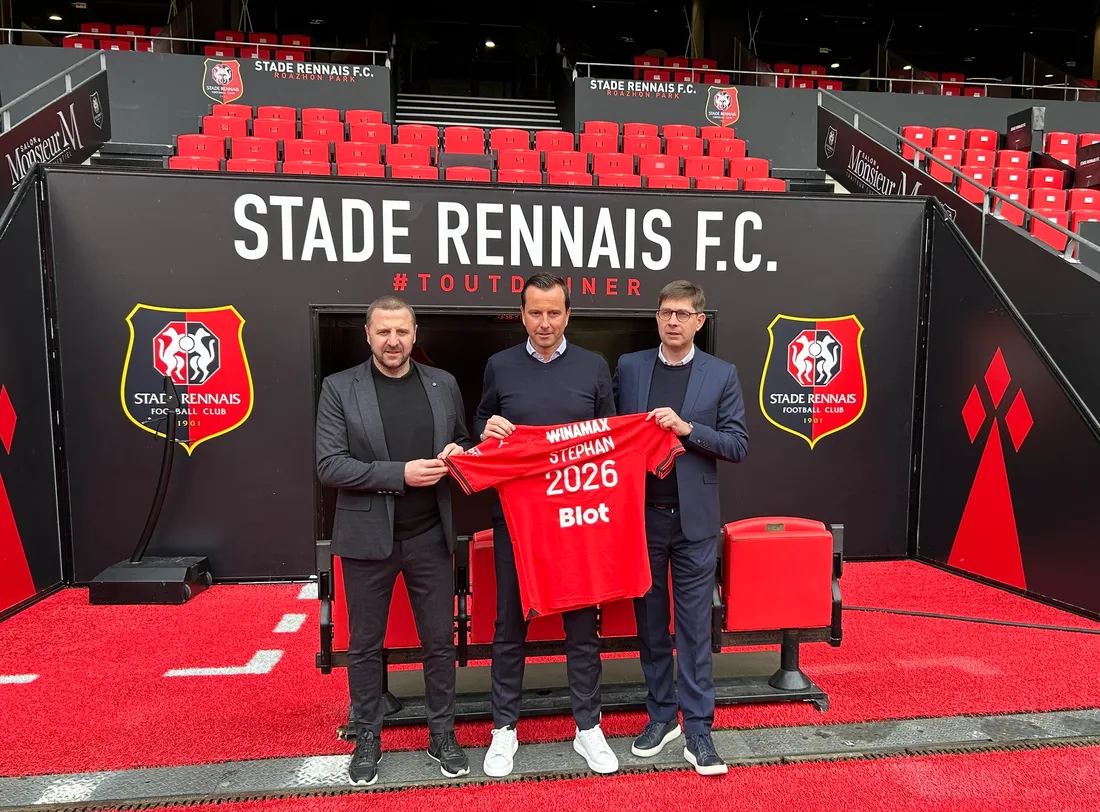 Julien Stephan au centre