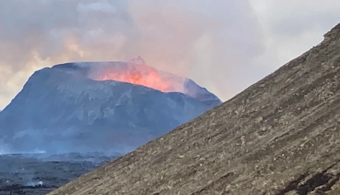Volcan en éruption en Islande