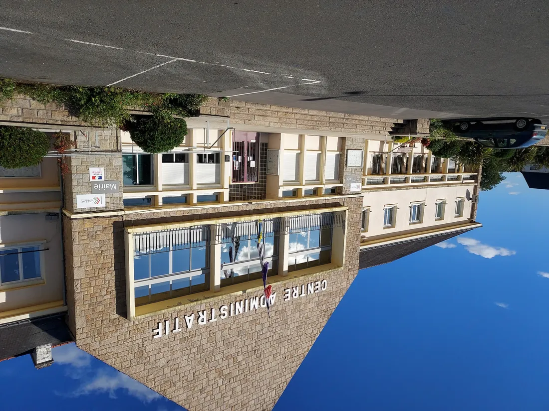 Callac, place de la mairie