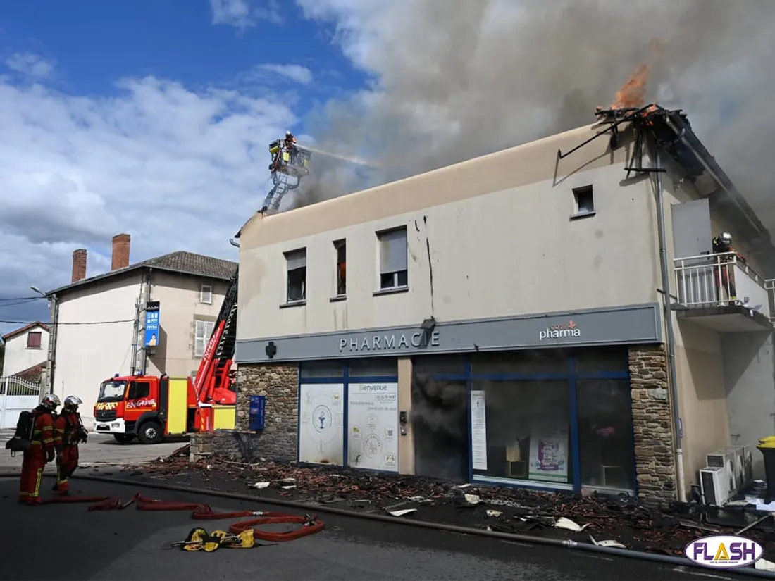 incendie pharmacie Aixe-sur-Vienne pompiers SDIS 87 Limoges Haute-Vienne officine flammes 
