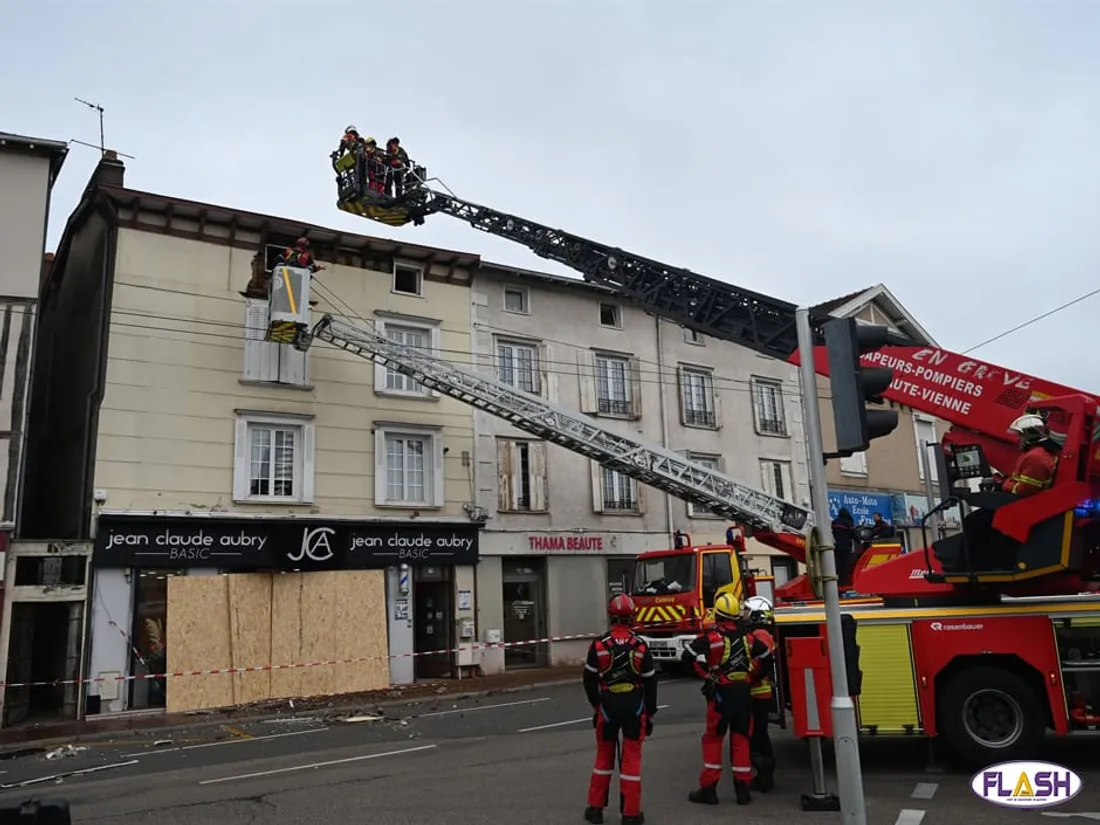 pompiers place des Carmes Limoges Haute-Vienne effondrement facade immeuble vétuste sécurité 