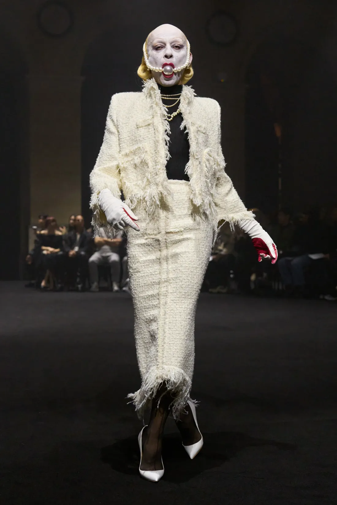 Matières Fécales. Défilé automne-hiver 2026-2027. Photo : Gorunway.com.