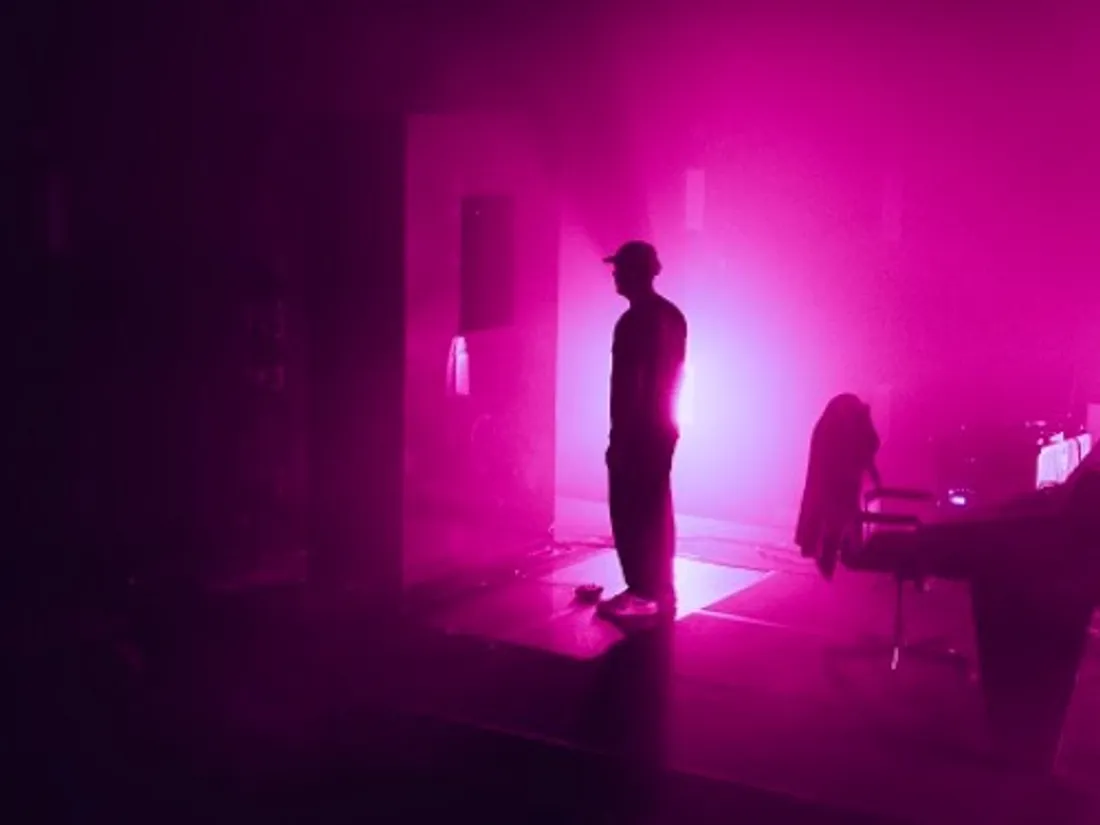 CRÉER DE LA MUSIQUE PAR LA PENSÉE : MOLÉCULE ET LE BRAIN PERFORMANCE MIX