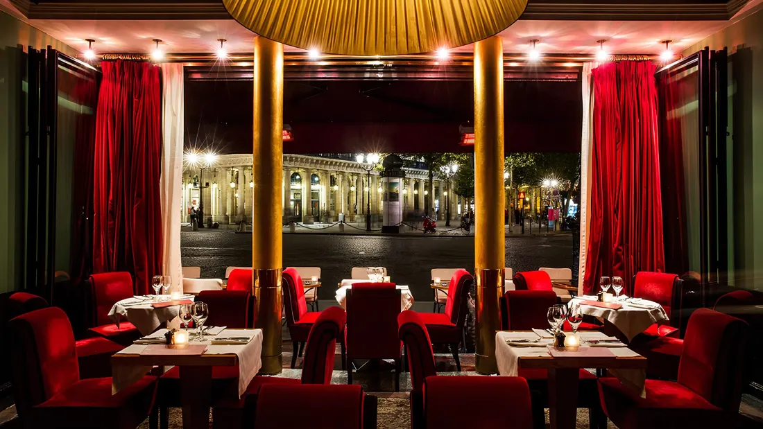 FG CHIC : Café Ruc : l’élégance feutrée face à la scène parisienne 