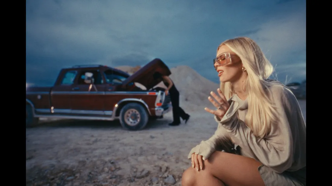  Sonny Fodera & Becky Hill - Say Something 