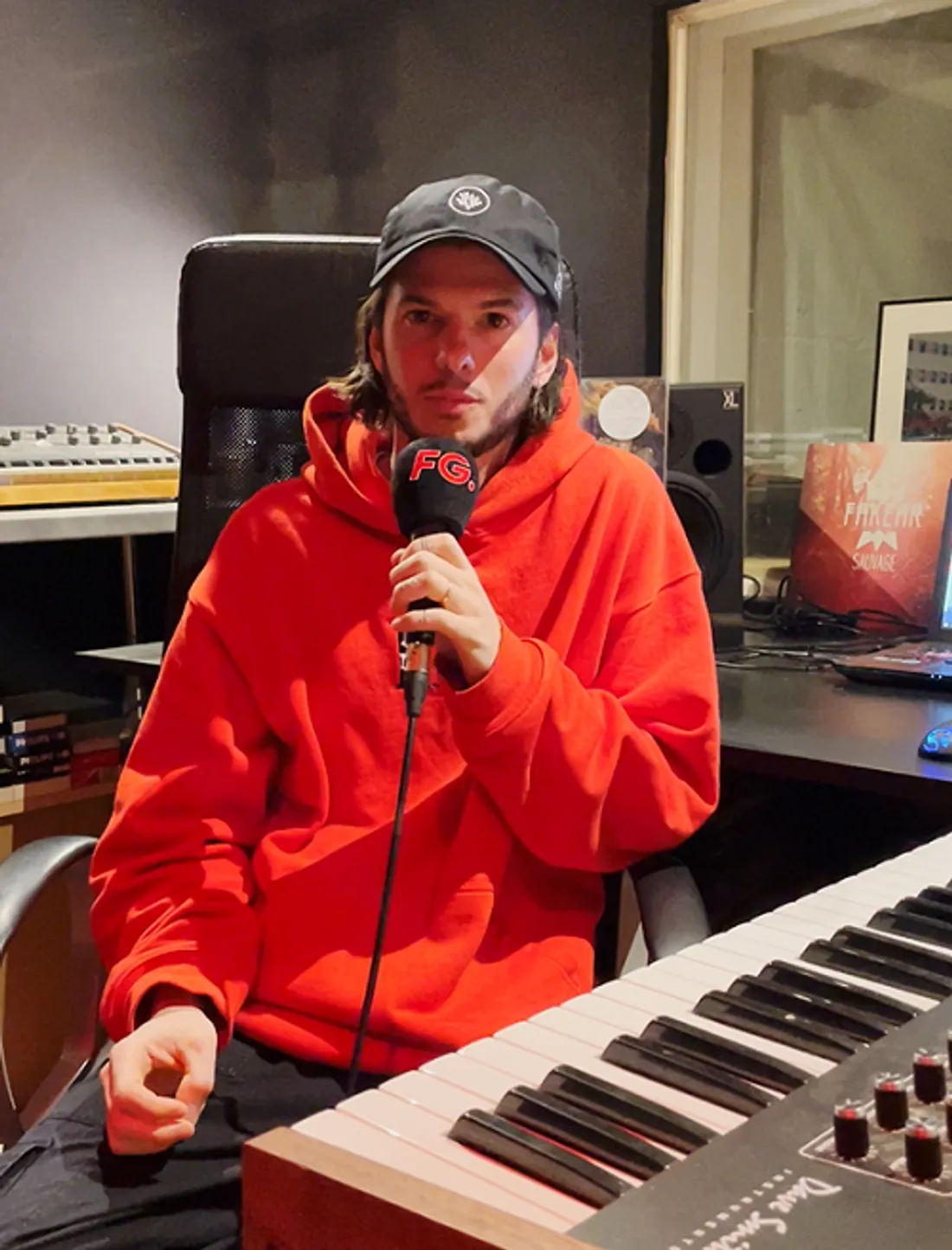 On vous emmène dans le studio de Fakear 