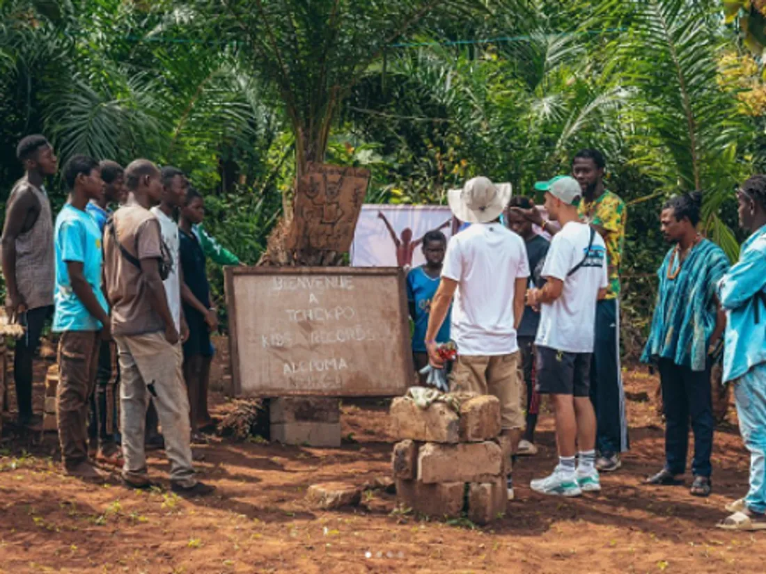 Lorsque nos djs partent en mission humanitaire  