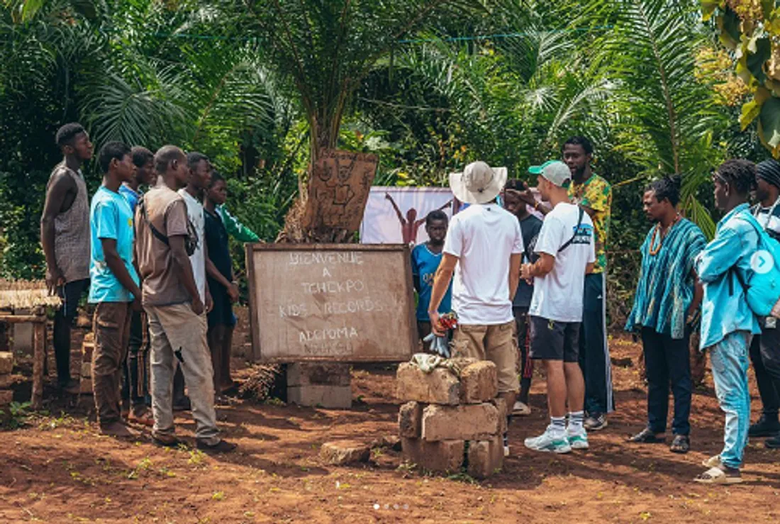 Lorsque nos djs partent en mission humanitaire  