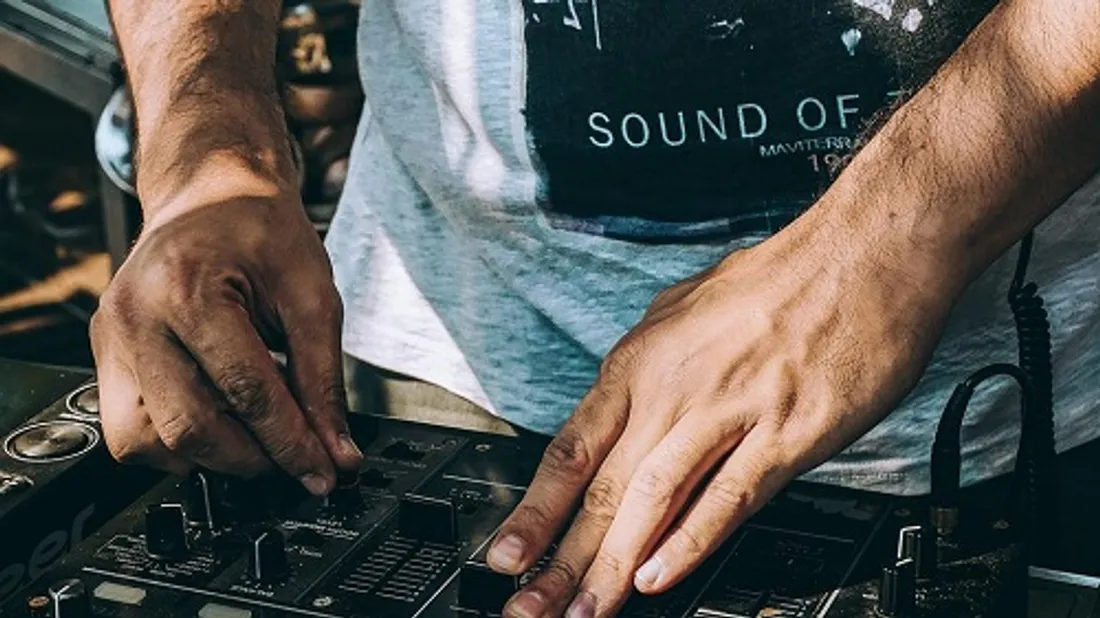 Une rentrée scolaire pas comme les autres dans une école de DJ