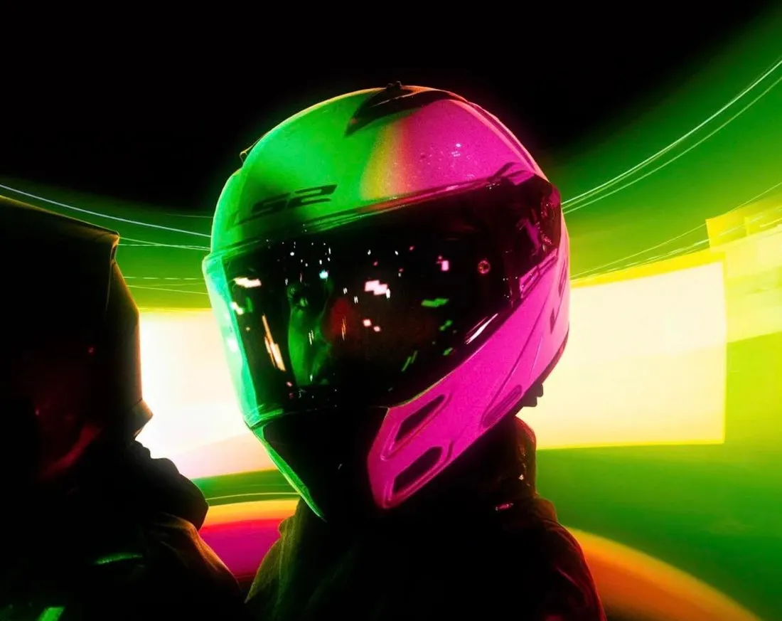 Tez Cadey - Movin' On