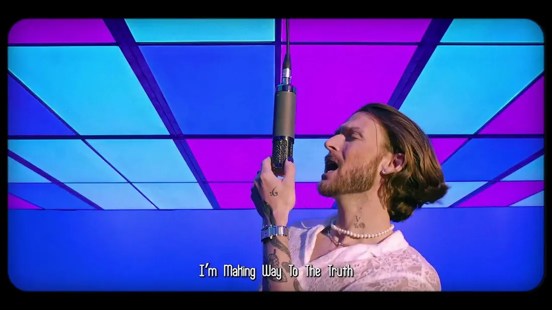 Vanglowe - Woman in the Water 