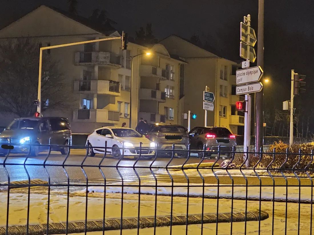 Trois véhicules sont impliqués dans cet accident qui a eu lieu mardi soir à Épinal