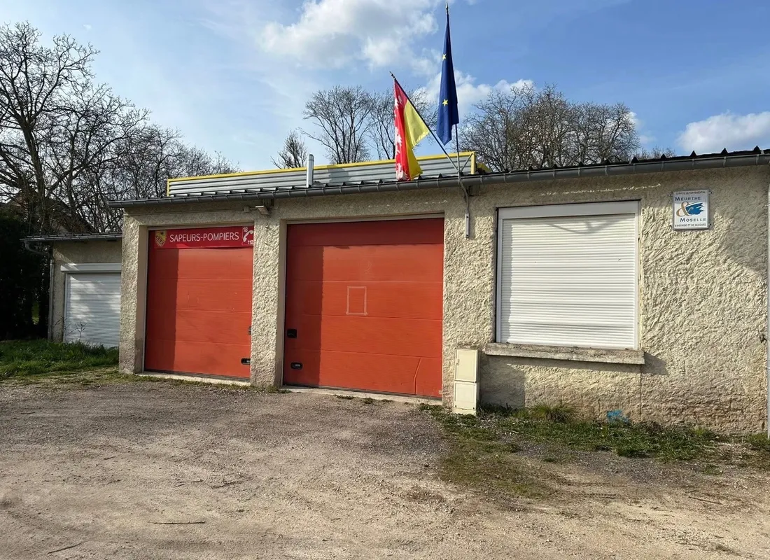 La caserne fissurée de Viterne