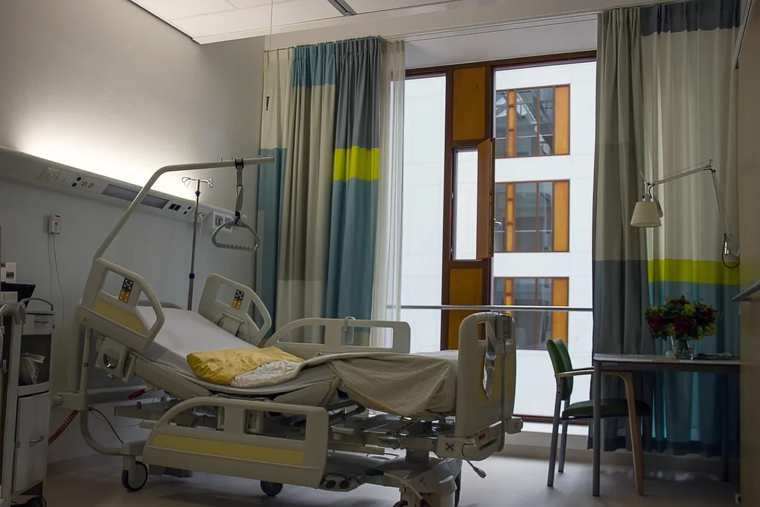 Une centaine d'habitants du secteur s'oppose à la fermetures des 18 lits d'hospitalisation. 