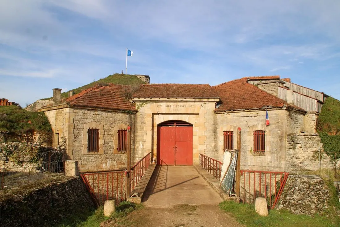 La restauration du Fort continue. 