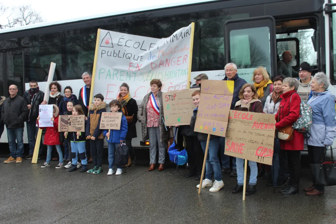 Les parents d'élèves mobilisés à l'école de Maël-Carhaix
