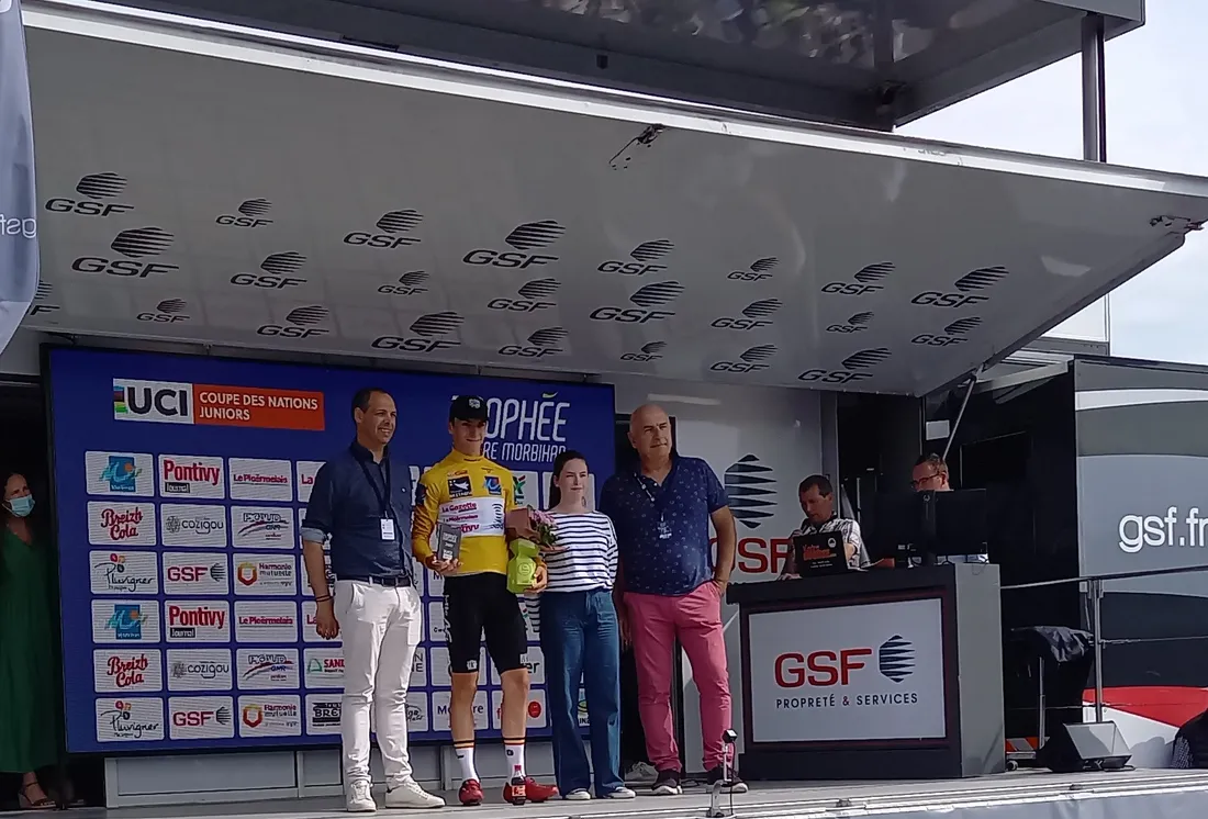 Le Belge de 18 ans remporte le Trophée Centre Mobihan. 