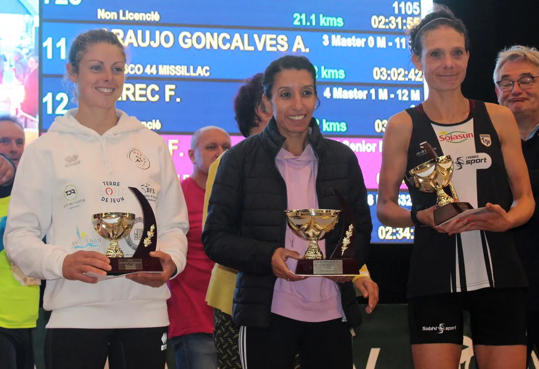 Le podium du semi-marathon femme.