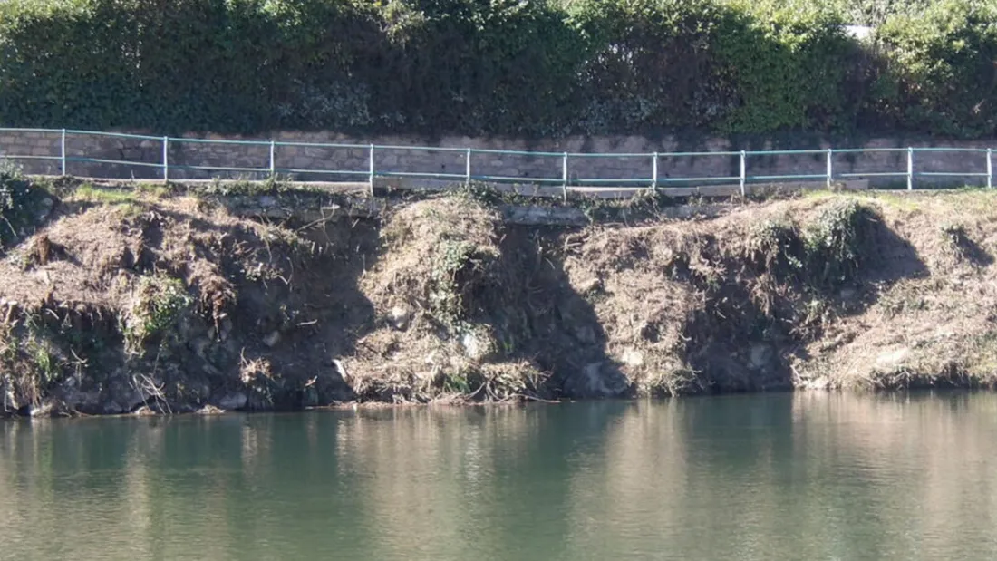 RD618 à Saint-Girons : un mur de soutènement en construction pour sécuriser les abords du Salat